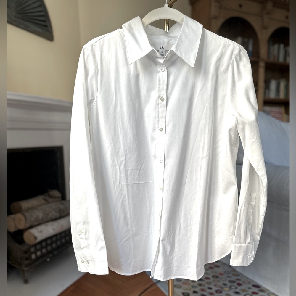 Banana Republic White Button-Down Shirt